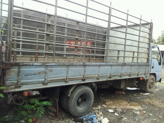 รถบรรทุก6 ล้อใหญ่  ISUZU เครื่อง120 รุ่น NPR66 ปี 39 ราคา 468,000 บ.