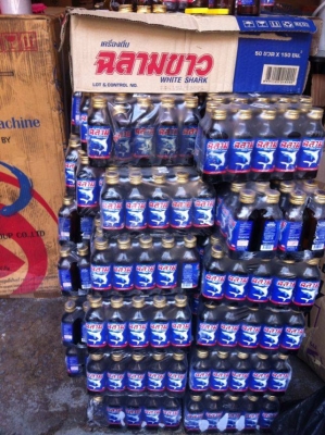 ขายครับฉหลามบุก มีอยู่หกพันขวด ถ้าเหมาหมดขาย 6.50บาท ถ้าแบ่งขาย7บาท ติดต่อเกี๊ยว 0871691151