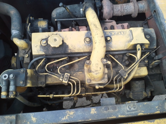 ขายครับ PC 200-5 komatsuไฟฟ้าครบ ทะเบียนพร้อม เครื่องแน่น ปั้มแรงดีรถทำงานทุกวัน ช่วงล่างเต็มเอว แน่น แผ่นไม่ครบขาดประมาณ 10 แผ่น