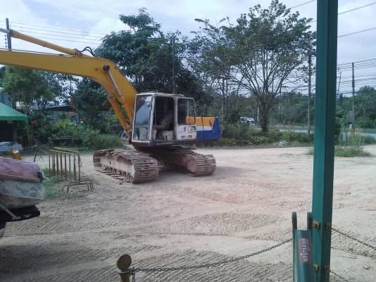 ขายครับ PC 200-5 komatsuไฟฟ้าครบ ทะเบียนพร้อม เครื่องแน่น ปั้มแรงดีรถทำงานทุกวัน ช่วงล่างเต็มเอว แน่น แผ่นไม่ครบขาดประมาณ 10 แผ่น