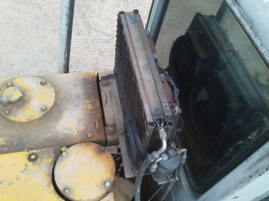 ขายครับ PC 200-5 komatsuไฟฟ้าครบ ทะเบียนพร้อม เครื่องแน่น ปั้มแรงดีรถทำงานทุกวัน ช่วงล่างเต็มเอว แน่น แผ่นไม่ครบขาดประมาณ 10 แผ่น