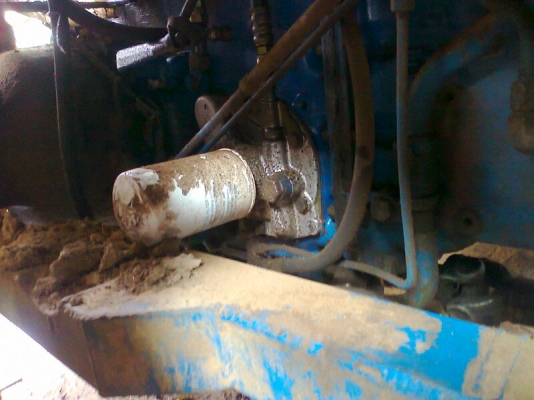 รถไถ FORD 8210 4WD มีใบดันหน้า รถไถ FORD 8210 4WD มีใบดันหน้า