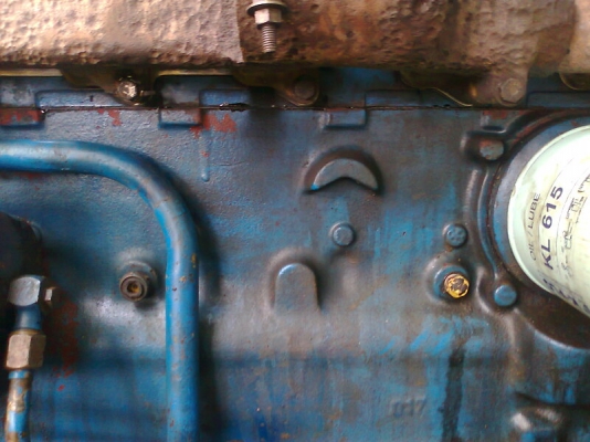 รถไถ FORD 8210 4WD มีใบดันหน้า รถไถ FORD 8210 4WD มีใบดันหน้า