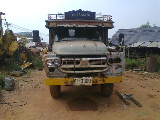 รถน้ำ หกล้อ ISUZU TX120 จุน้ำได้ 6,000 ลิตร รถใช้งานดีปกติ