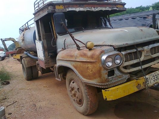 รถน้ำ หกล้อ ISUZU TX120 จุน้ำได้ 6,000 ลิตร รถใช้งานดีปกติ