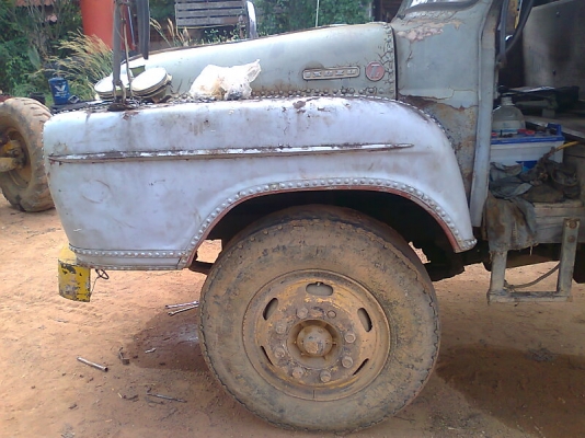 รถน้ำ หกล้อ ISUZU TX120 จุน้ำได้ 6,000 ลิตร รถใช้งานดีปกติ