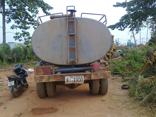 รถน้ำ หกล้อ ISUZU TX120 จุน้ำได้ 6,000 ลิตร รถใช้งานดีปกติ