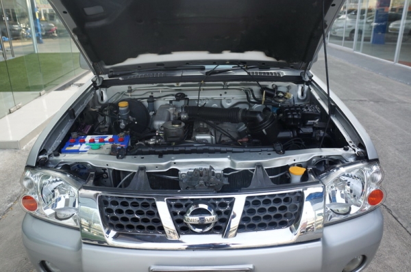 NISSAN FRONTIER ปี2003 ตอนเดียว พวงมาลัยเพาเวอร์ สีสวย เบาะหนัง แอร์เย็น เครื่อง-ช่วงล่างดี พร้อมใช้งาน ฟรีดาวน์ จัดไฟแนท์ได้เต็ม ติดแบ็คลิสออกรถได้