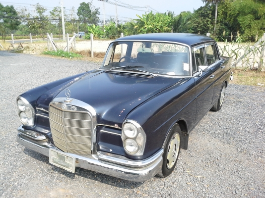 รถ BENZ 220S หางปลา รถคลาสสิค