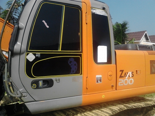 ขายด่วน แม็คโค ZX200 สภาพพร้อมใช้ ชั่วโมงน้อย ขาย เบื่อ คนขับ โทร 086-0124872 ชัยโรจน์