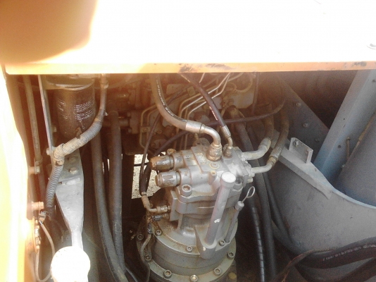 ขายด่วน แม็คโค ZX200 สภาพพร้อมใช้ ชั่วโมงน้อย ขาย เบื่อ คนขับ โทร 086-0124872 ชัยโรจน์