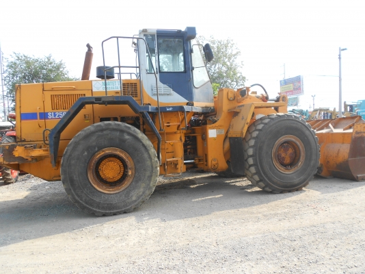 ขายรถตักล้อยาง SAMSUNG - SL250 ขายรถตักล้อยาง SAMSUNG - SL250