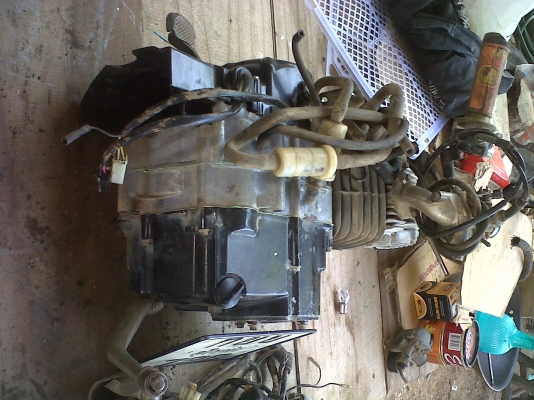 เครื่องเวฟ100 สภาพ 99\% พร้อมชุดโอน ทะเบียน ปี 57