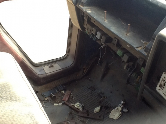 ขายแล้วครับขอบคุณเสี่ยใหญ่ใจดีจาก8ริ้วครับขายครับหัวNKR บางๆผุชายด้านซ้ายนิดหน่อยอุปกรณ์ครบราคา24500ครับ