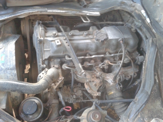 ขายรถตู้คับ เครื่องดีฟิตมาใหม่ สีสวย ราคาคุยกันได้คับ