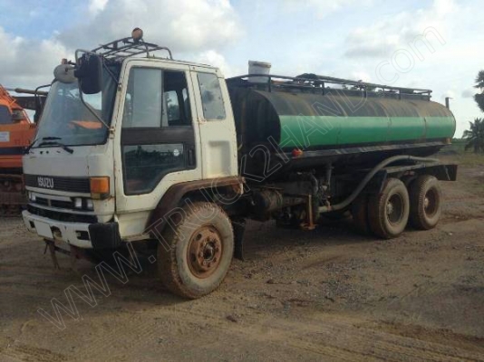 รถบรรทุก 10 ล้อ ยี่ห้อ ISUZU