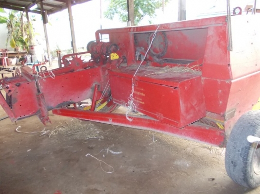 จัดไป...95,000 บาท...เครื่องอัดฟาง NEWHOLLAND 370