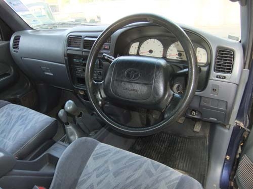 TOYOTA TIGER 3.0 CAB SR5 4WD ปี 2000 ไมล์ขาว (5L)