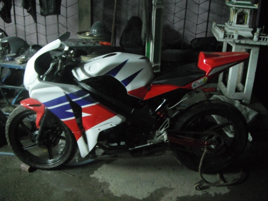 ขายแฟริ้งท้ายcbr1000 สวยๆๆ ราคา1600