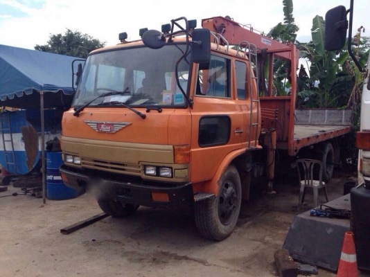 รถฮีโน่ 6 ล้อ 168 แรงม้า  ติดเครน 5 ตัน.  สนใจติดต่อ 081 - 6079515