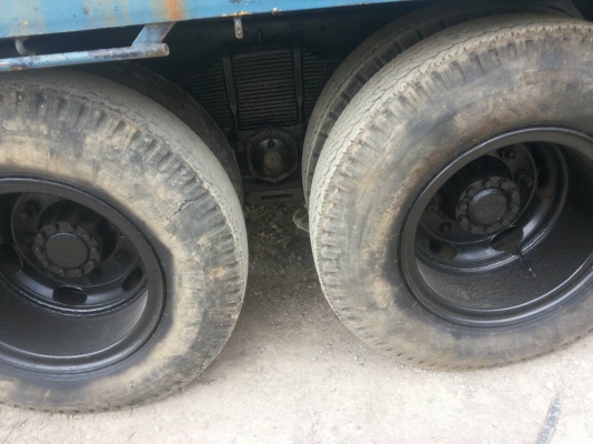 ขายครับ HINO KT920 เพลาเดียววางหัวใหม่ยังไม่ลงเล่มพืื้นเรียบ