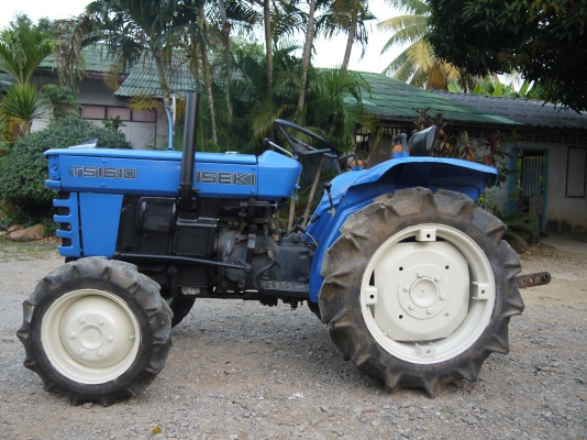 ขาย ISEKI TS1610  2เพลา พร้อมผาน 1 พวง รถใช้งานได้ปกติ สนใจติดต่อครับ
