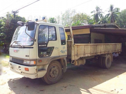 รถฮีโน่  6 ล้อ  ( ไม่ดั้ม )  168 แรงม้า. ( รถประกอบ. )   สนใจติดต่อ 081 - 6079515