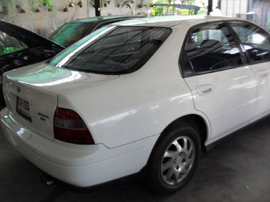 HONDA ACCORD ปี 1997 สีขาว เกียร์AUTO รถสวยมากไม่เคยติดแก๊ส