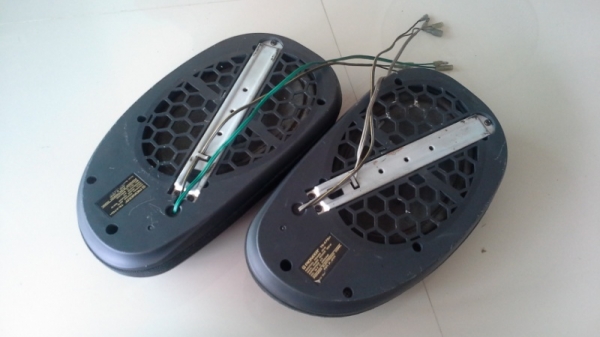 ลำโพงกล่อง Pioneer แยกชิ้นเสียง เบส กลาง แหลม ลำโพงกล่อง Pioneer แยกชิ้นเสียง เบส กลาง แหลม