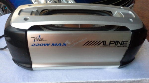 Sub Woofler ของ Alpine มีแอมป์ในตัว
