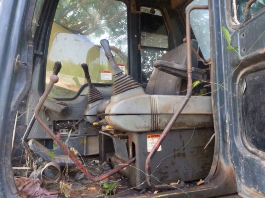 ขายครับ โคมัสสุ 200 รุ่น 6 (ญี่ปุ่น) 2 คัน เหมาขายถูกๆๆๆๆๆๆๆๆๆ