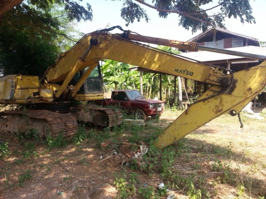 ขายครับ โคมัสสุ 200 รุ่น 6 (ญี่ปุ่น) 2 คัน เหมาขายถูกๆๆๆๆๆๆๆๆๆ