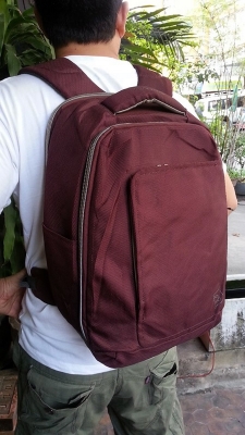 Used Brandname : กระเป๋าถือ สะพายหลัง สะพายข้าง รองเท้า มีให้เลือกชมหลายชิ้นครับผม