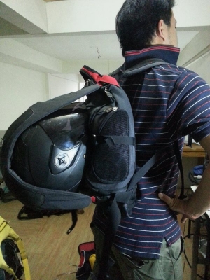 Used Brandname : กระเป๋าถือ สะพายหลัง สะพายข้าง รองเท้า มีให้เลือกชมหลายชิ้นครับผม