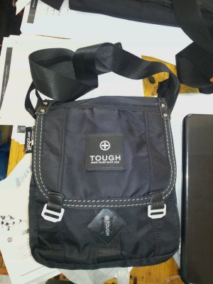 Used Brandname : กระเป๋าถือ สะพายหลัง สะพายข้าง รองเท้า มีให้เลือกชมหลายชิ้นครับผม