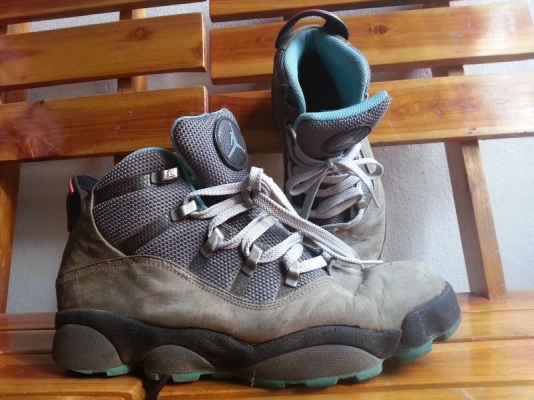 Used Brandname : กระเป๋าถือ สะพายหลัง สะพายข้าง รองเท้า มีให้เลือกชมหลายชิ้นครับผม