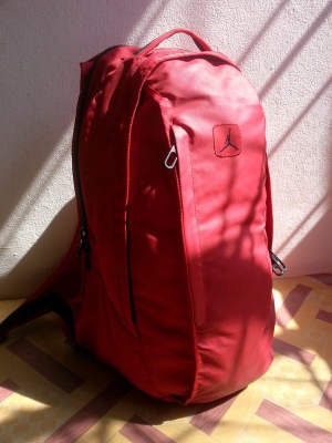 Used Brandname : กระเป๋าถือ สะพายหลัง สะพายข้าง รองเท้า มีให้เลือกชมหลายชิ้นครับผม