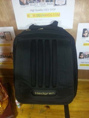 Used Brandname : กระเป๋าถือ สะพายหลัง สะพายข้าง รองเท้า มีให้เลือกชมหลายชิ้นครับผม