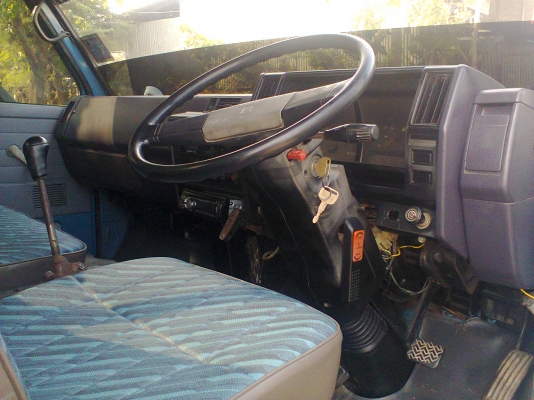 ขายรถ 115 NPR Fหน้า-หลัง พวงมาลัยเพาเว่อ ทะเบียนเต็มเล่มพร้อมโอน ราคาต่อรองได้ครับ สนใจติดต่อ 086-2465-934