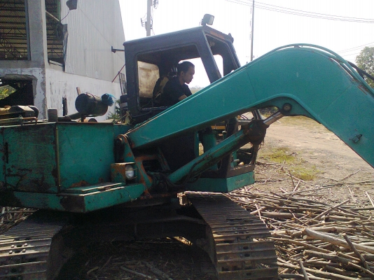 ขายแมคโครถคีบ 60 รุ่น2 สภาพพร้อมใช้ ขายถูกๆถูกมาก สนใจติดต่อ 086-2465-934