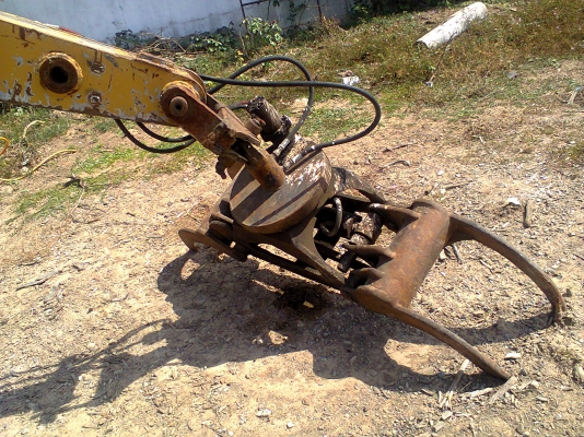 ขายแมคโค แคท100 รถคีบ พร้อมใช้งาน สนใจติดต่อ 086-2465-934