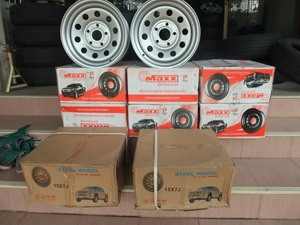 ขายกะทะผ่าของใหม่ขอบ 14และ15 มีทั้ง5รูและ6รู