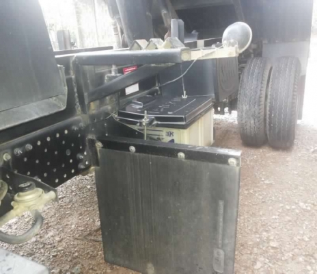 ISUZU  NPR   ติดต่อปารวี  โทร 0839686255