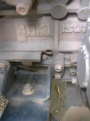 ISUZU  NPR   ติดต่อปารวี  โทร 0839686255