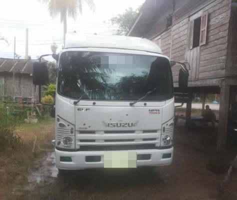 ISUZU  NPR   ติดต่อปารวี  โทร 0839686255