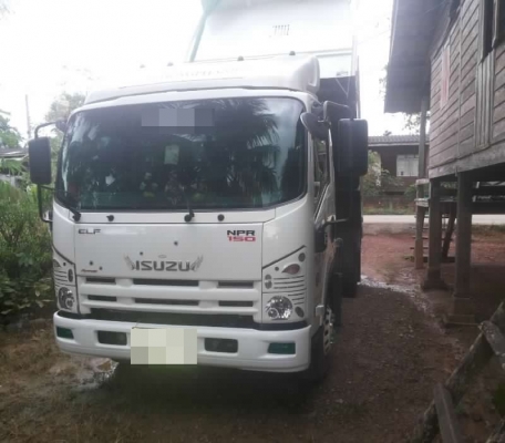 ISUZU  NPR   ติดต่อปารวี  โทร 0839686255