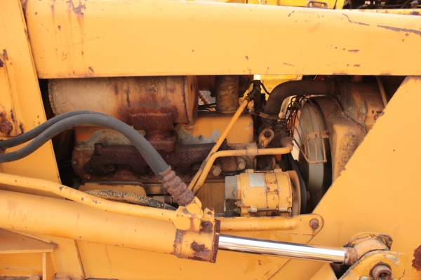 ขายรถแทรกเตอร์ดันดิน KOMATSU D2P-5 ใบมีด6ทิศทาง ราคา 360,000บาท