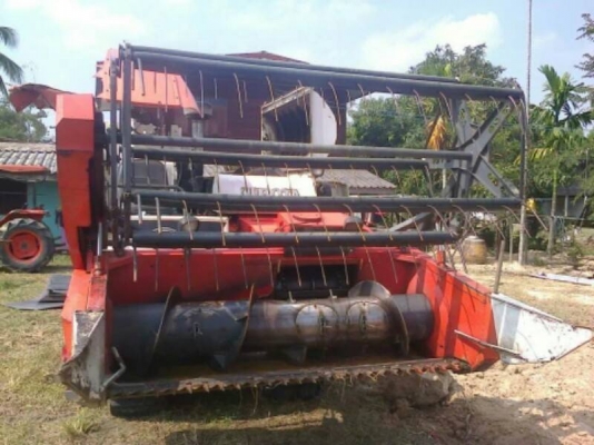 **380,000 บ.ต่อรอง**ขายรถเกี่ยว +เทเลอร์ สภาพดี KUBOTA DC60 PLUS 60HP ปี53 ชั่วโมงทำงาน2,xxx ปากเกี่ยว2เมตร รองกระสอบ ช่วงล่างใบแทรกใหม่ ทำงานดีเครื่องแรง สีสันสวย พร้อมใช้ พร้อมลุยงาน ราคาต่อรองได้เด้อ พี่น้องครับ