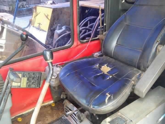 KOMATSU PC100-5  ติดต่อปารวี  โทร 0839686255  ขายแล้ว 435,000 บาทค่ะ