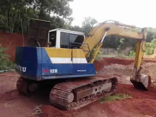 KOMATSU PC100-5  ติดต่อปารวี  โทร 0839686255  ขายแล้ว 435,000 บาทค่ะ